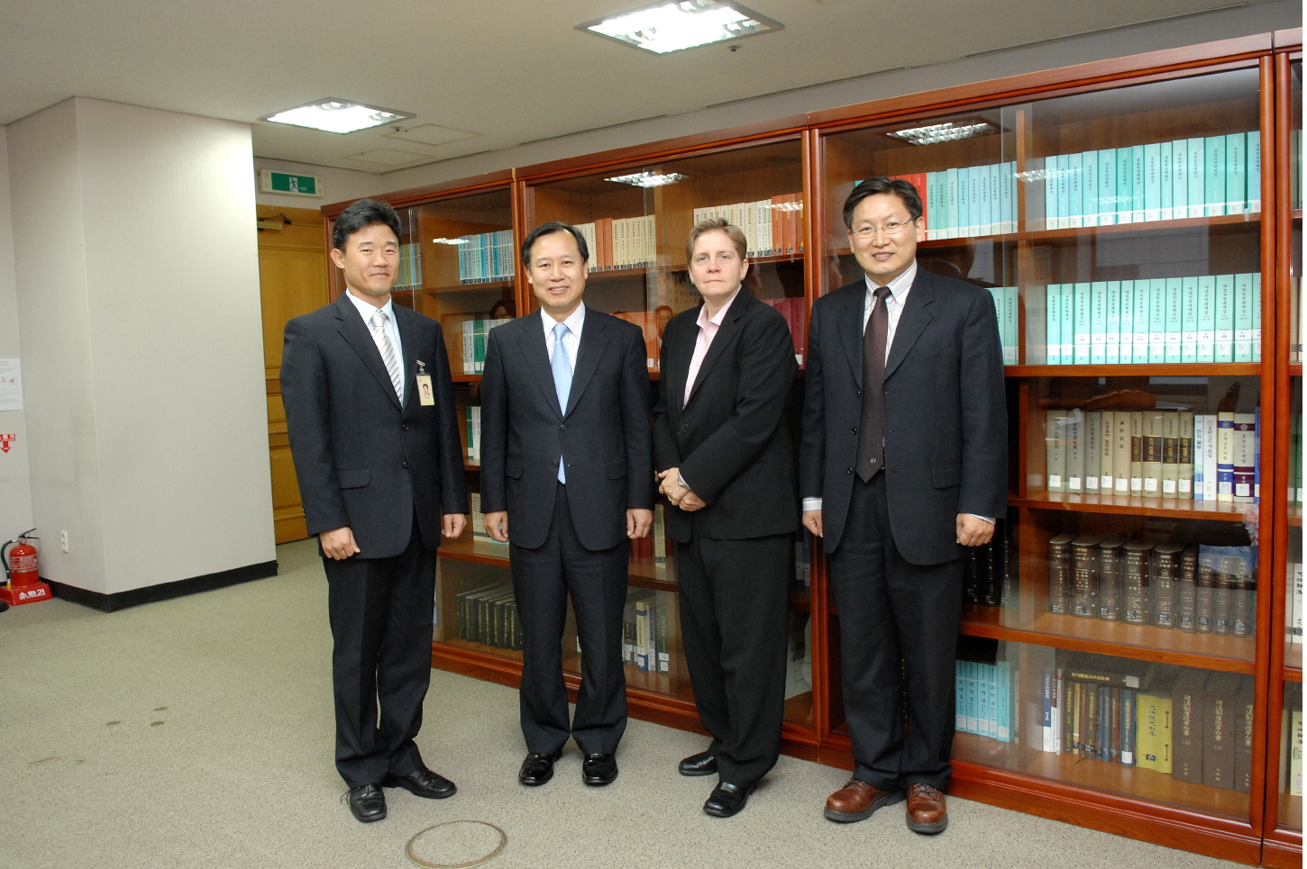 [11_03_08]Dean of UBC Law School visits the Supreme Court of Korea
