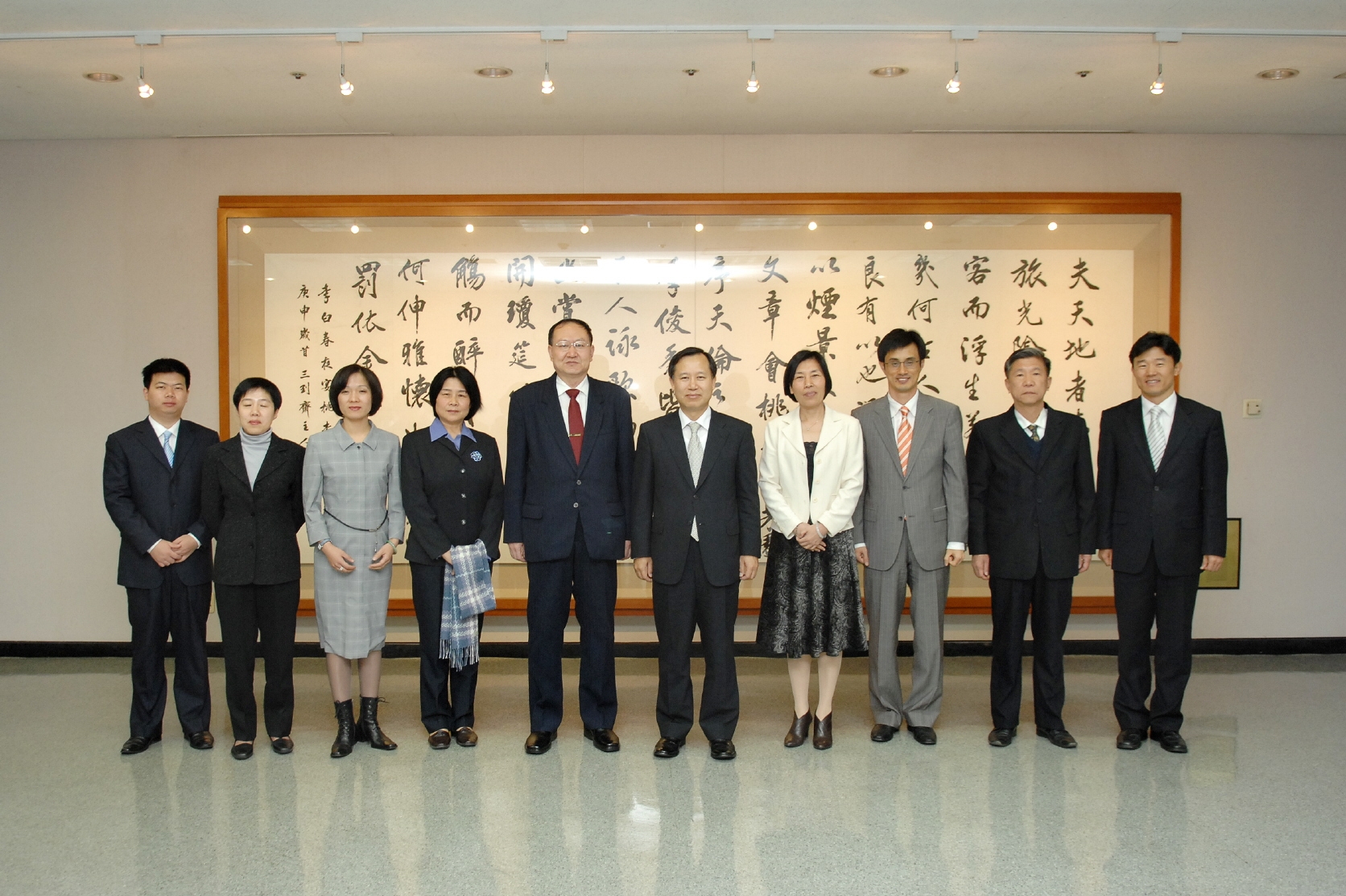 [10_03_08]Director General of Standing Committee of the National People's Congress, P.R. China visits the Supreme Court of Korea
