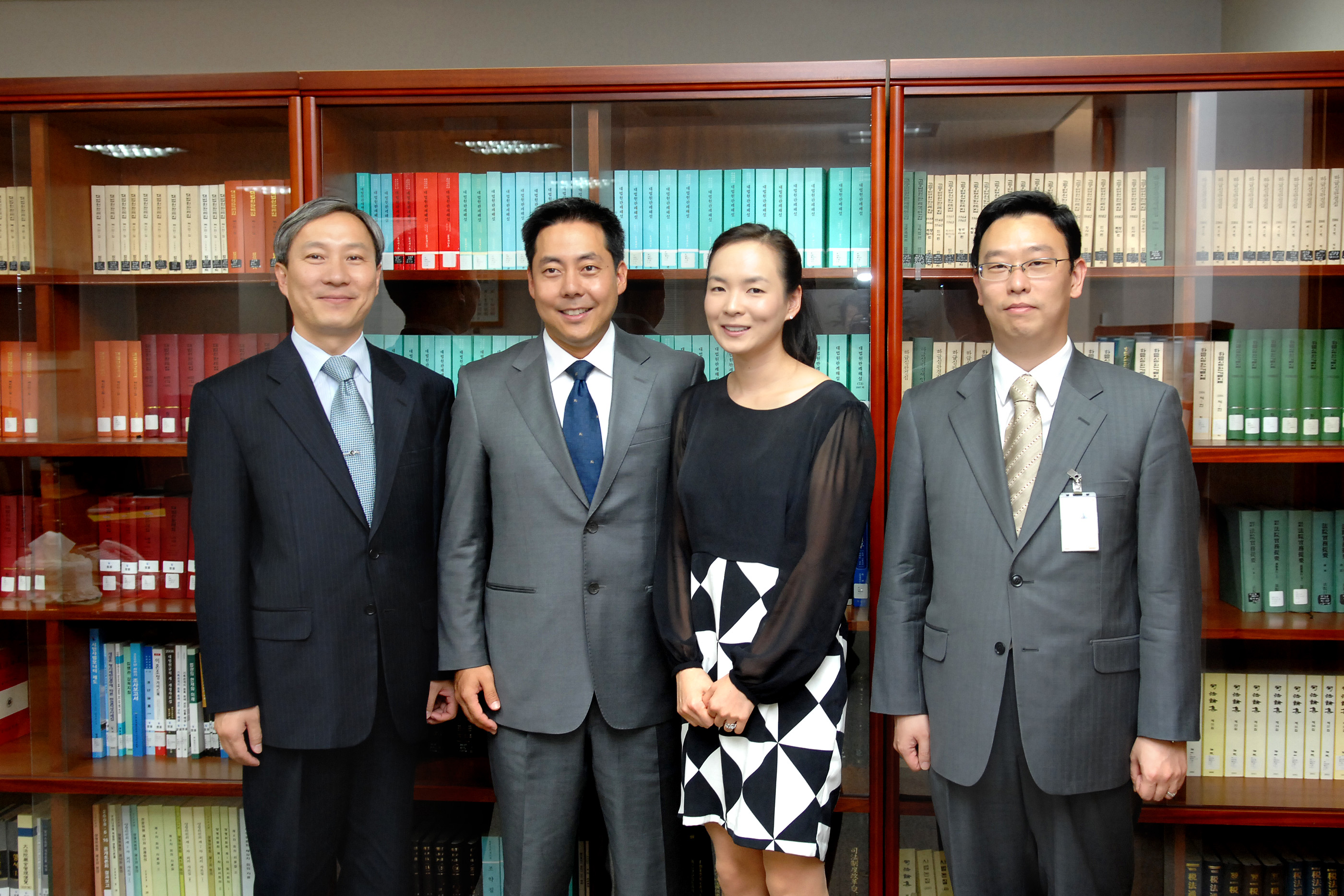 [05_28_09]Judge Chris LEE of the North Las Vegas Justice Court visits the Supreme Court of Korea
