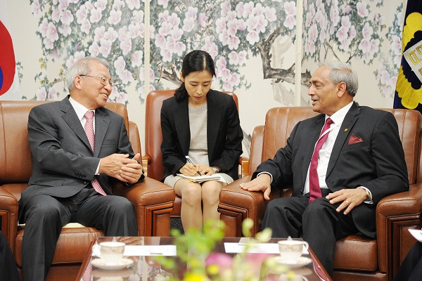 [09_29_14]Chief Justice of Sri Lanka visits the Supreme Court of Korea