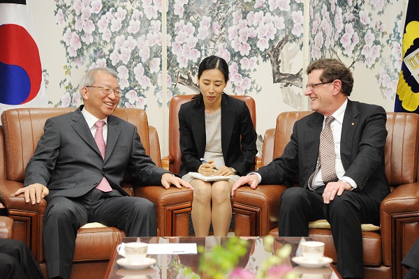 [09_29_14]Chief Justice of Australia visits the Supreme Court of Korea