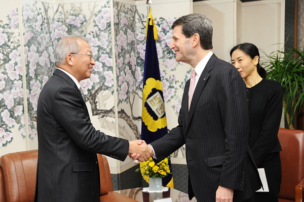 [12_10_14]Vice President of IBA visits the Supreme Court of Korea