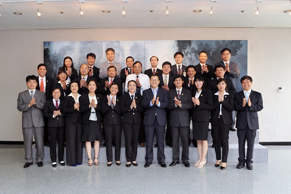 [06_28_15]Supreme Court hosts Job Training Program for Vietnamese court officials