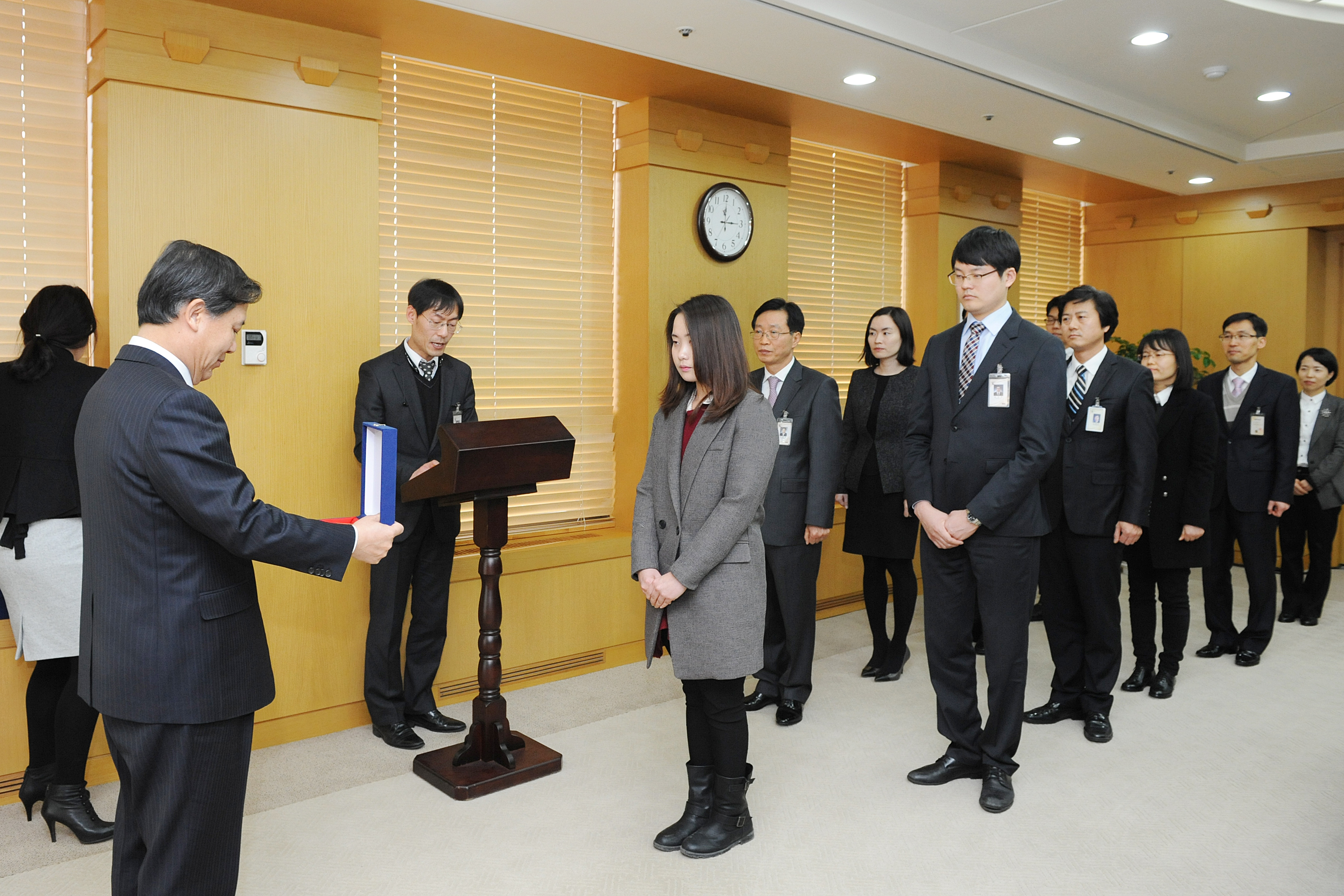 ���� ��� ��