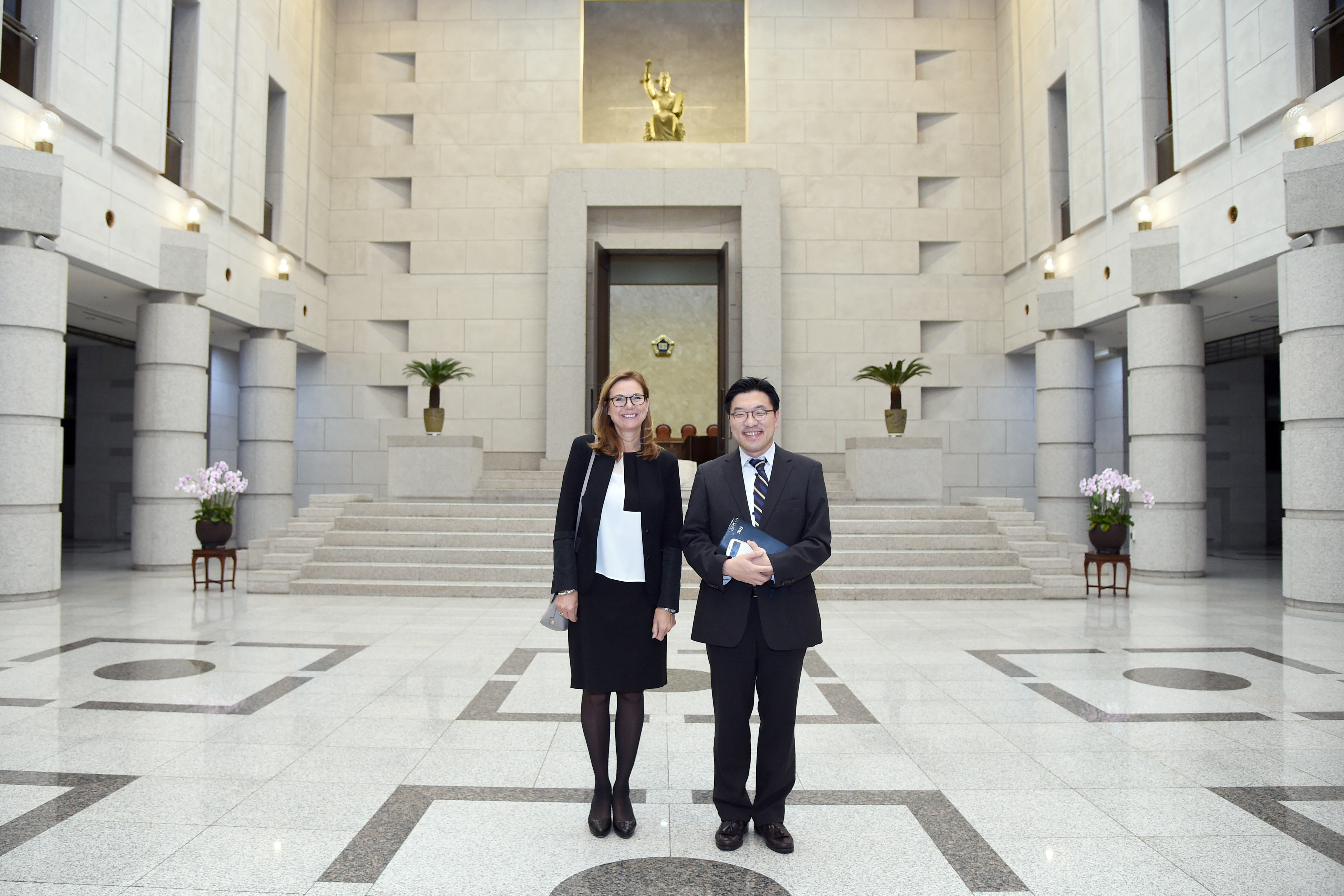 ����� �� �߾�Ȧ���� ������ �Կ� ���� ���� ���� ������ ���� �������ǰ�