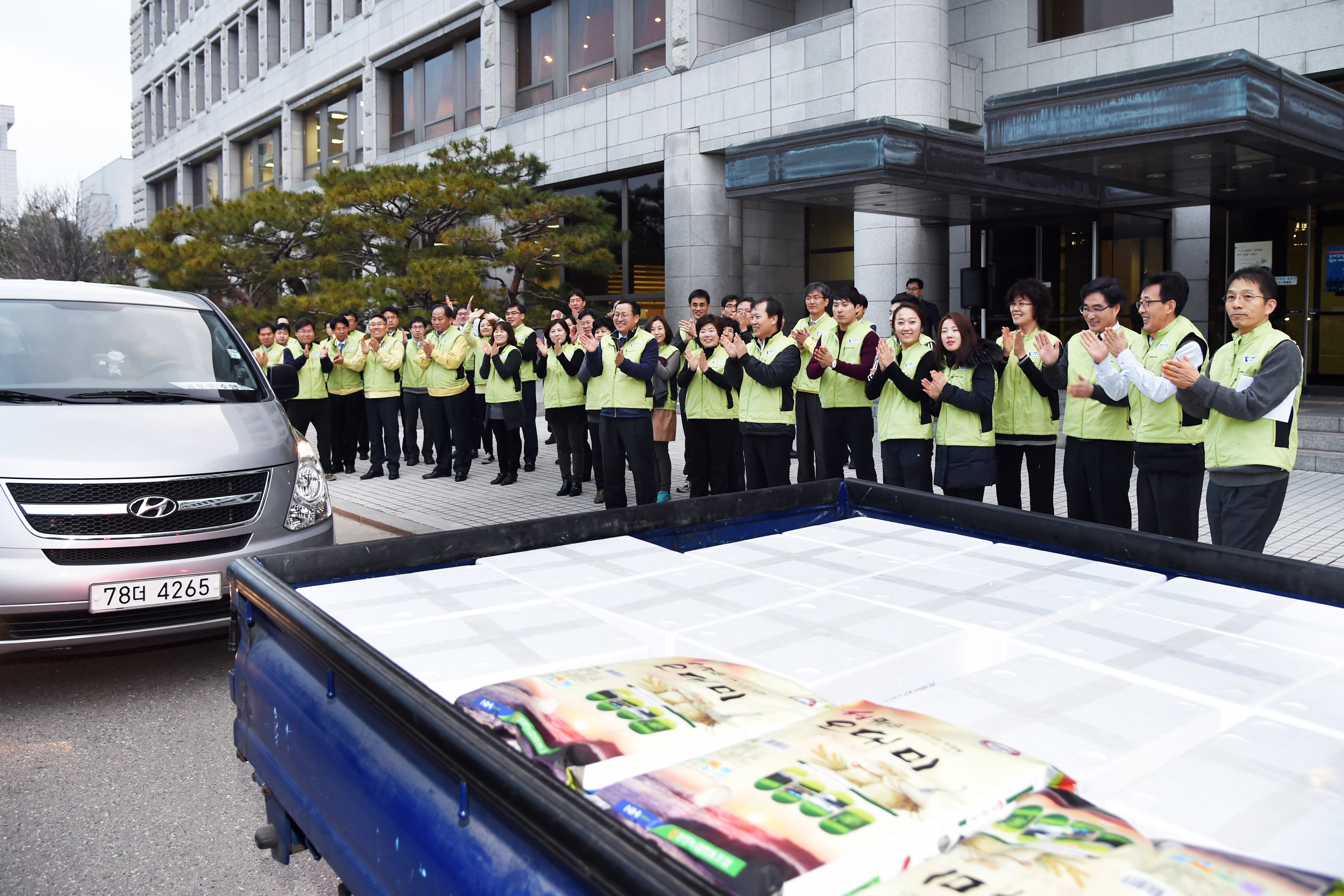 ���� ��� �����ġ�� ���� ���� ���� ����ϴ� ����� �ٶ󺸸� �ڼ��� ġ�� ����ܿ���