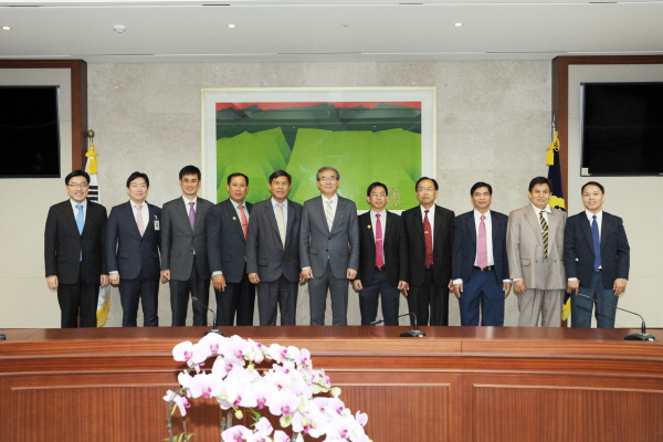 [12_14_15] Judicial Training Program for Delegation from Laotian Judiciary