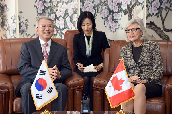 [03_10_16]Canadian Chief Justice Beverley McLachlin Visits Korea