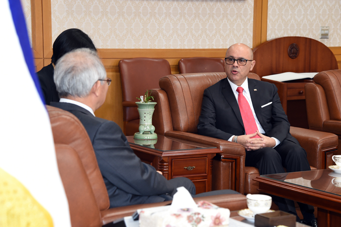 ȯ���� ������ ���� �ڽ�Ÿ��ī ���