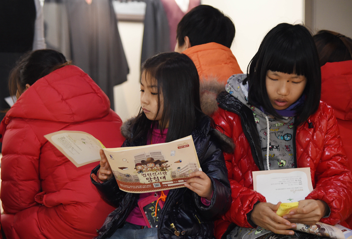 ������ ������ Ȱ������ ������ �鿩�ٺ��� �����Ƶ����� ģ����