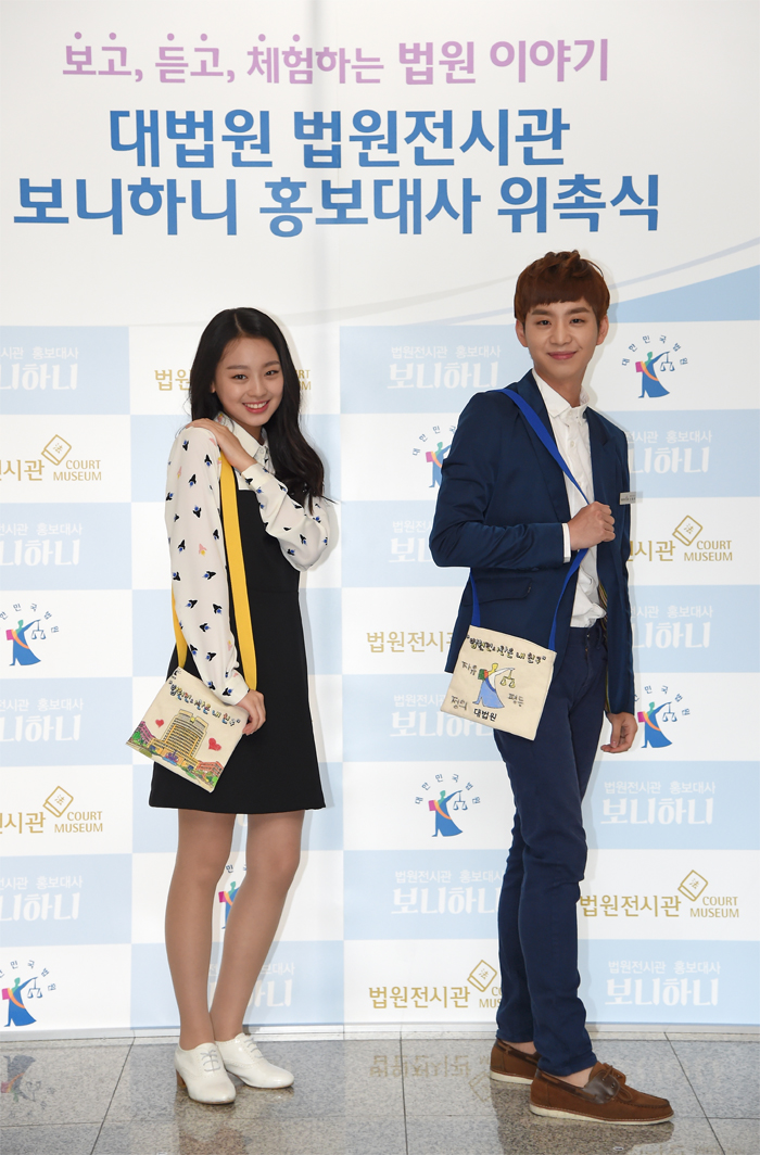 �������ð� ���ڹ��� ����� �ް� �ִ� �����ϴ�