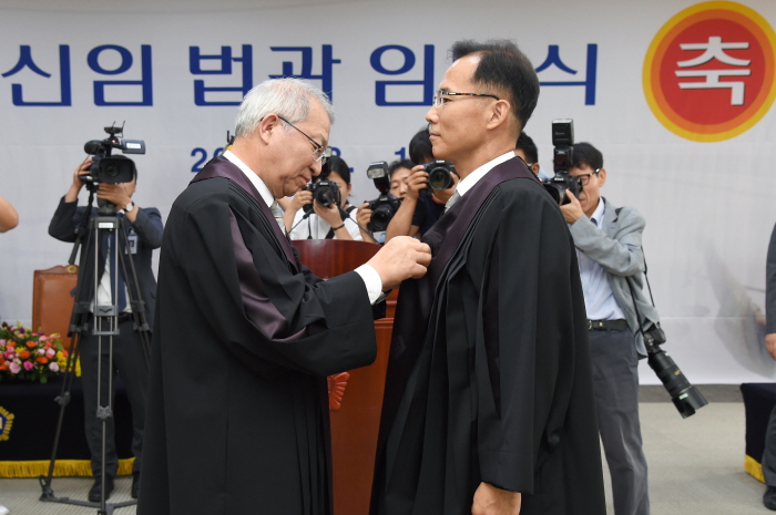 ���ӹ������� ������ �����ִ� ����� �������