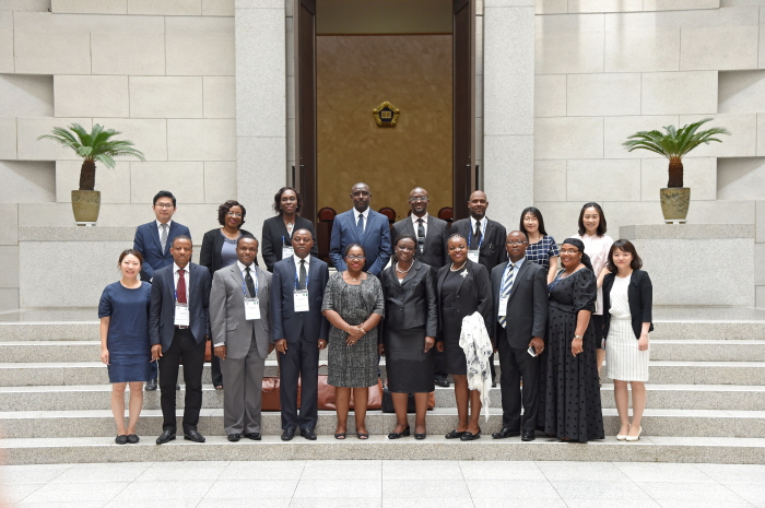 ����� �տ��� �������� ��� ������