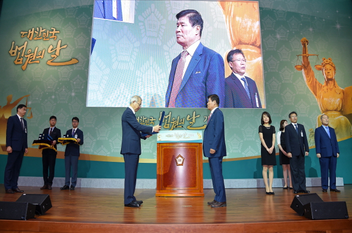 �����ڿ��� ������ �ϴ� ����� �������