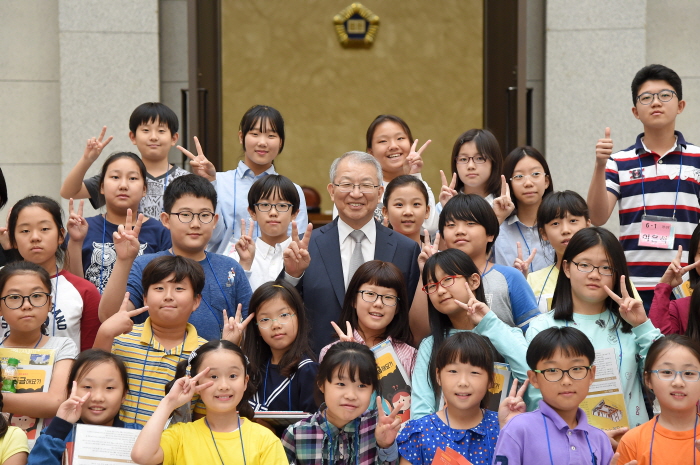 ��ȭ�� ��ġ�� ����� �տ��� �������� ��� ���ﰡ���ʵ��б� ��̵�� ����� �������