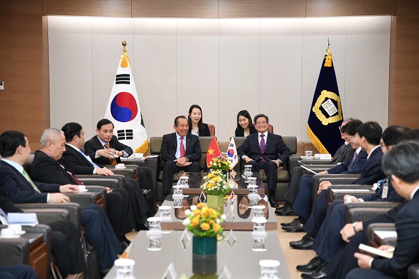 [11_20_17]Permanent Deputy Prime Minister of Vietnam visits Korea