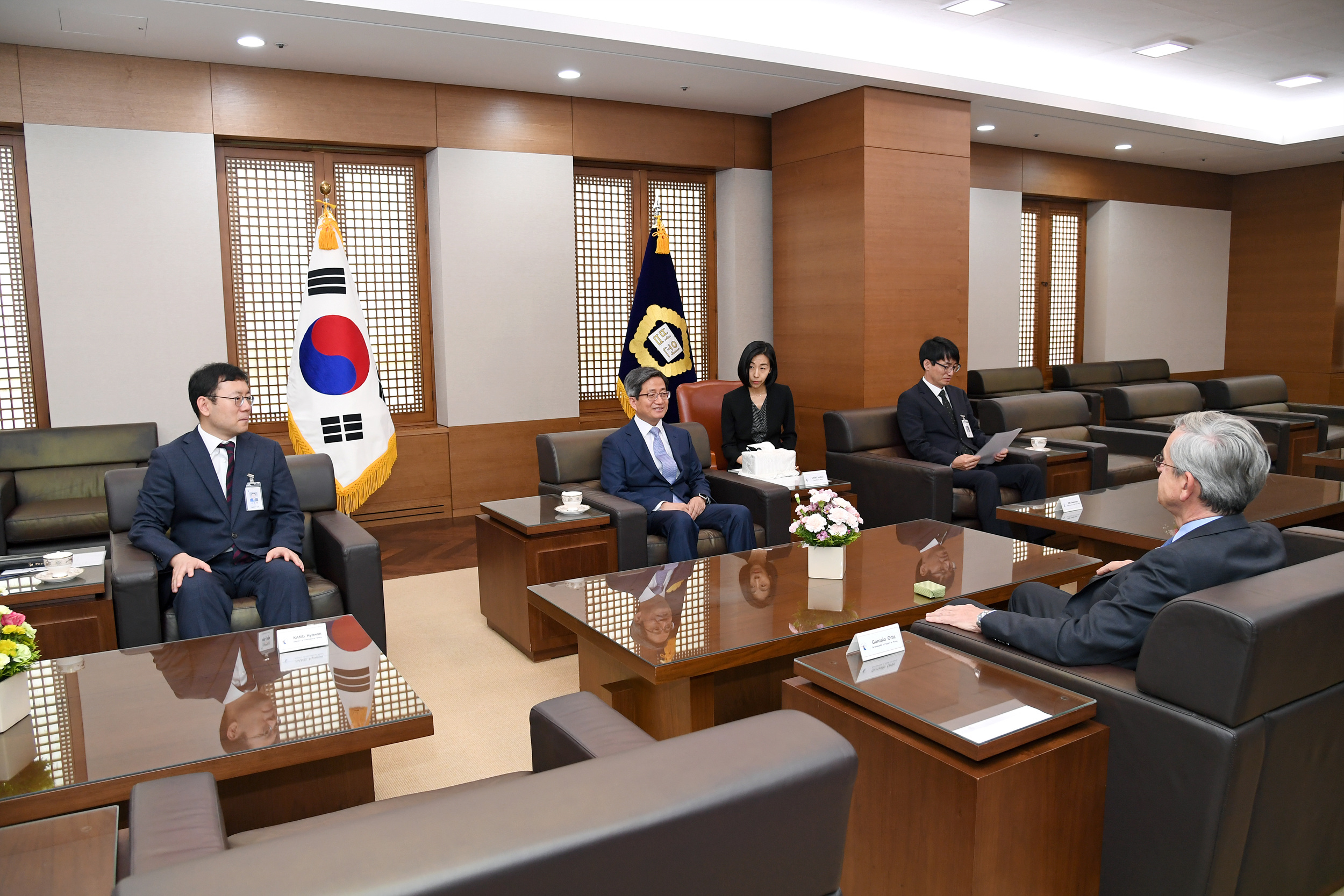 [6_14_18]Ambassador of Spain to Korea pays a courtesy call on the Chief Justice