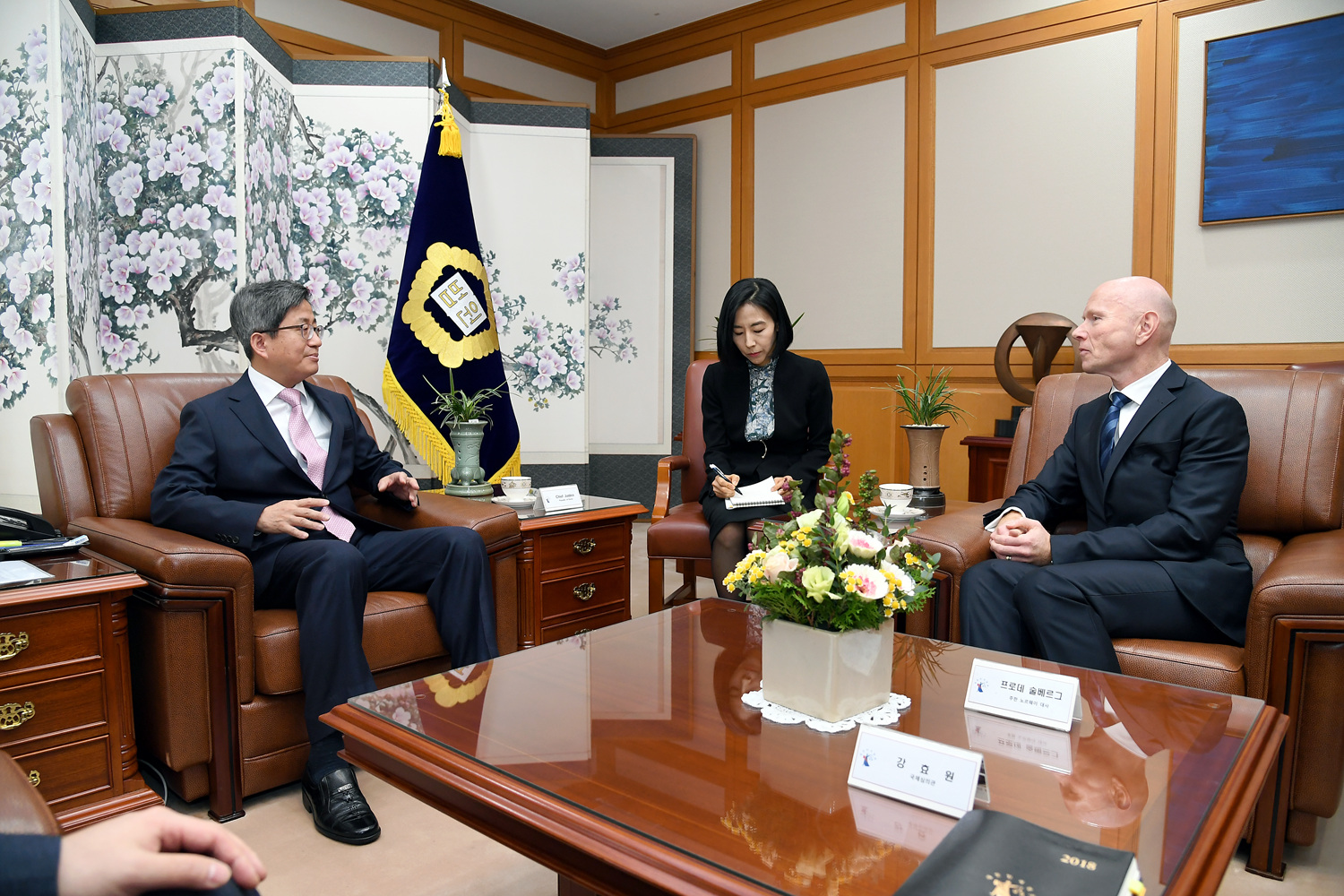 [10_17_18]Ambassador of Ambassador of Kingdom of Norway to the Republic of Korea pays a courtesy call on the Chief Justice